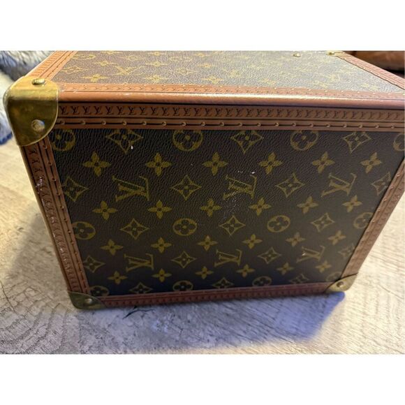 100 authentic Louis Vuitton trunk - Picture 6 of 16